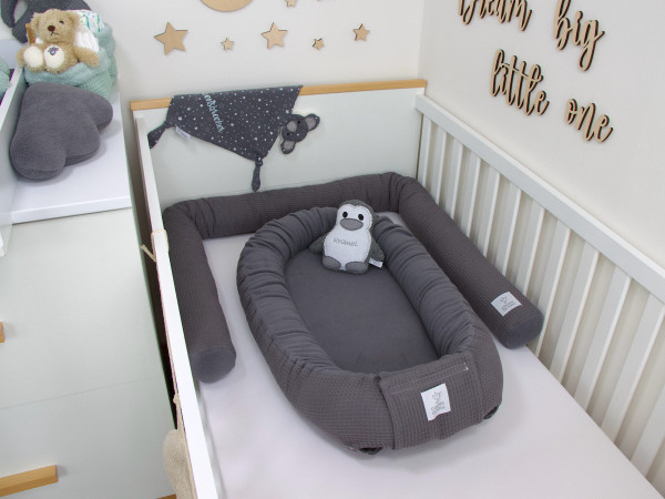 2-er SET - 3-teiliges Babynest, Bettschlange - Waffelpique steingrau / Baumwollfleece grau